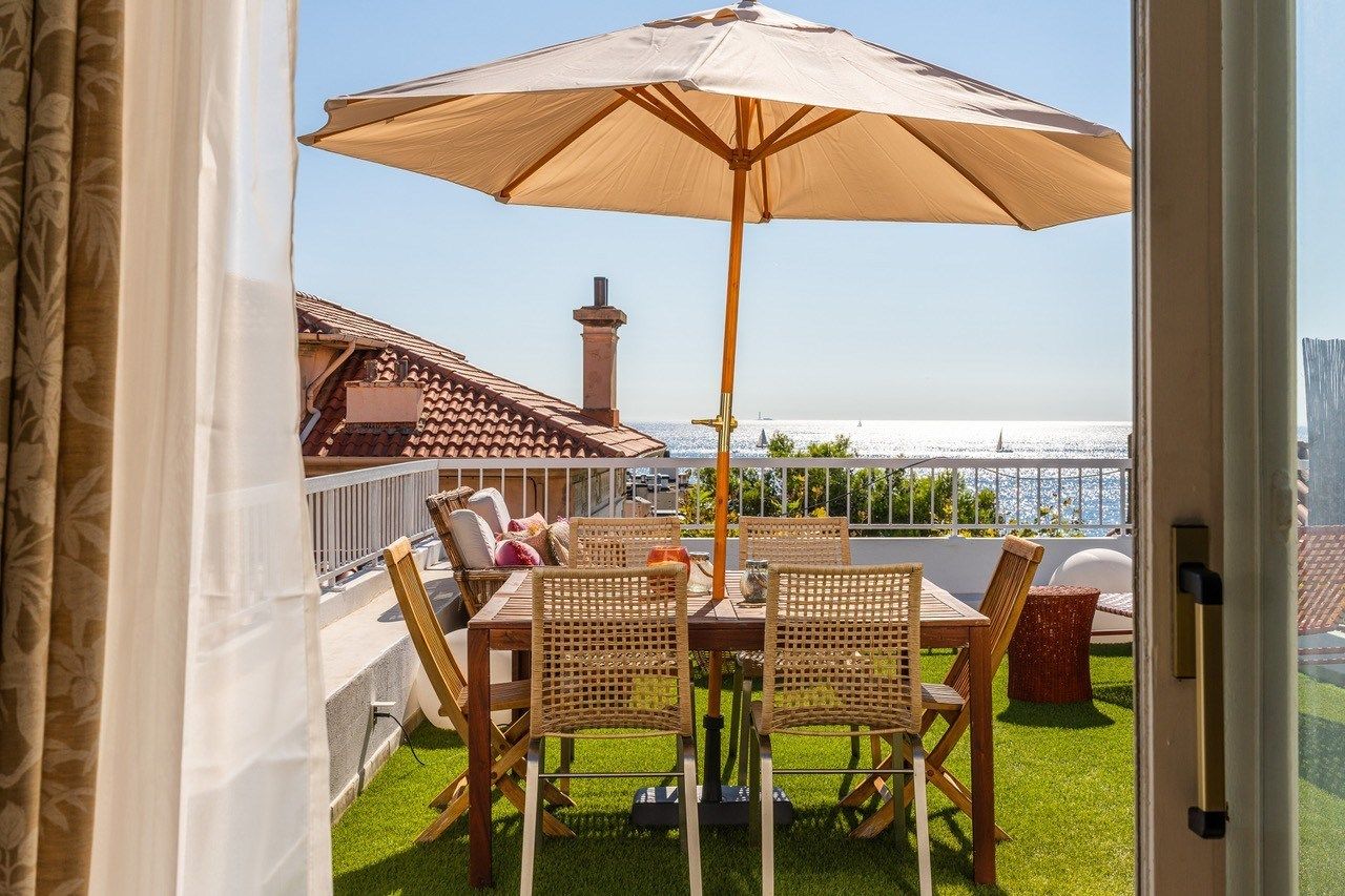 luxury house 5 Rooms for rent on MARSEILLE (13007)