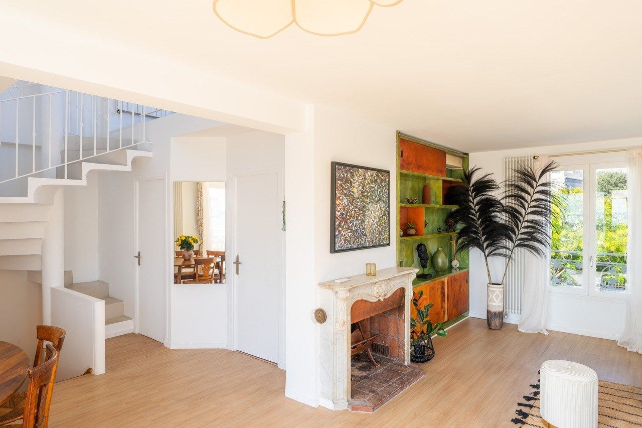 luxury house 5 Rooms for rent on MARSEILLE (13007)