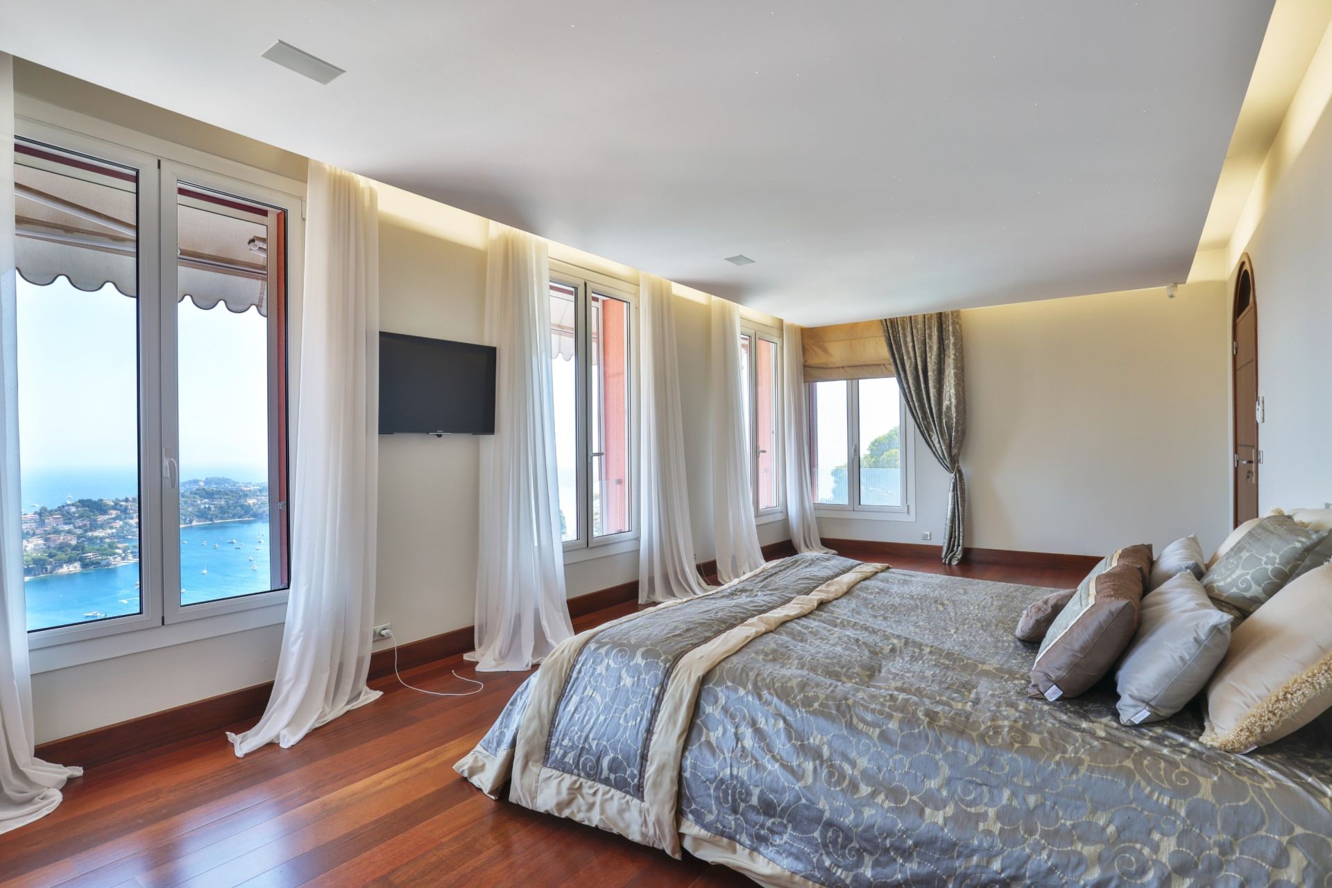 villa de luxe 10 Pièces en vente sur VILLEFRANCHE SUR MER (06230)