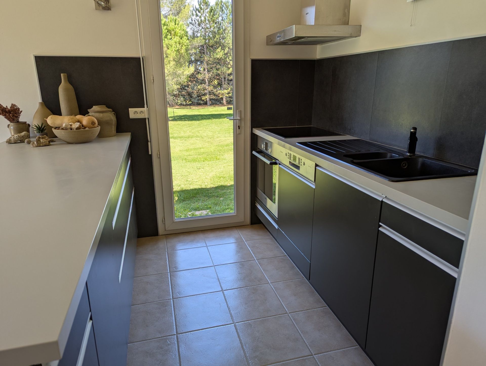 luxury villa 10 Rooms for sale on UZES (30700)