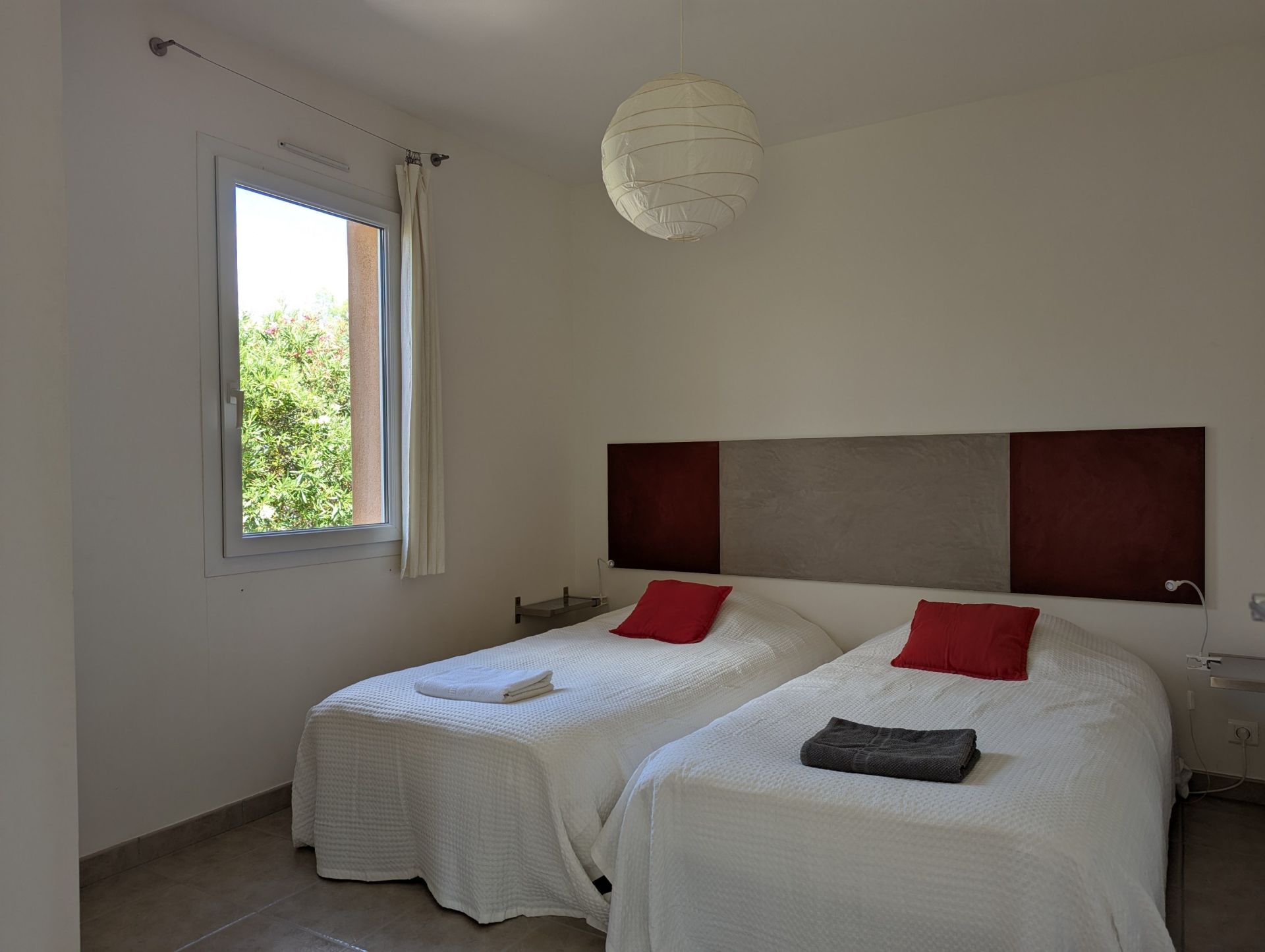 luxury villa 10 Rooms for sale on UZES (30700)
