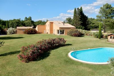 Vente Villa de luxe Uzès 10&nbsp;Pièces 189&nbsp;m²