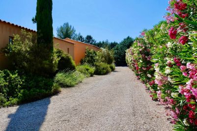 Vente Villa de luxe Uzès 10&nbsp;Pièces 189&nbsp;m²