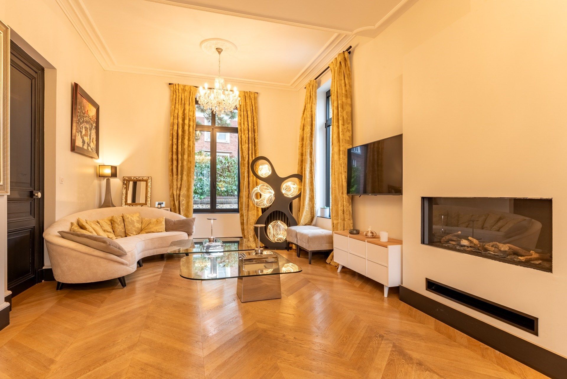 luxury house 8 Rooms for sale on ROUEN (76000)