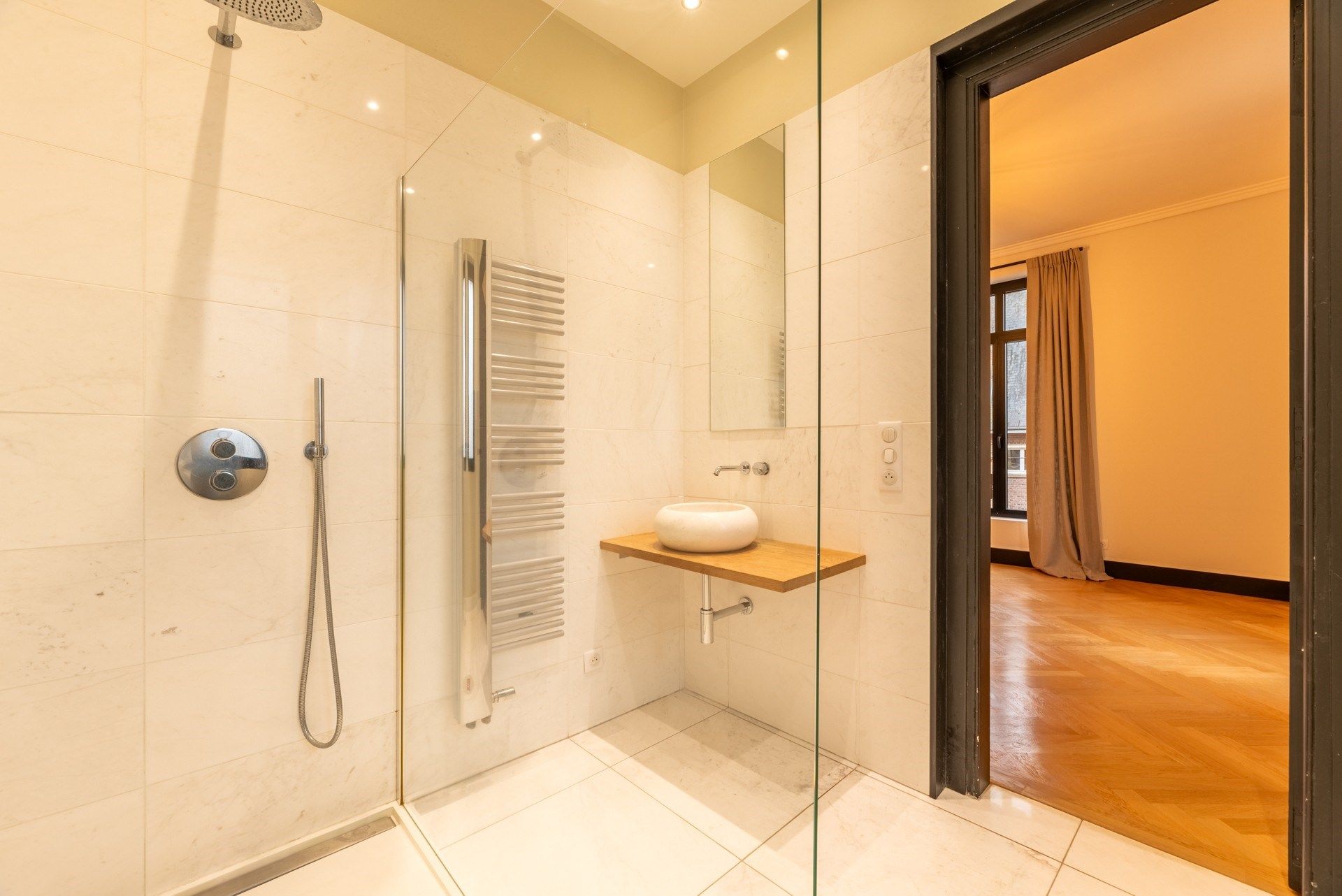 luxury house 8 Rooms for sale on ROUEN (76000)