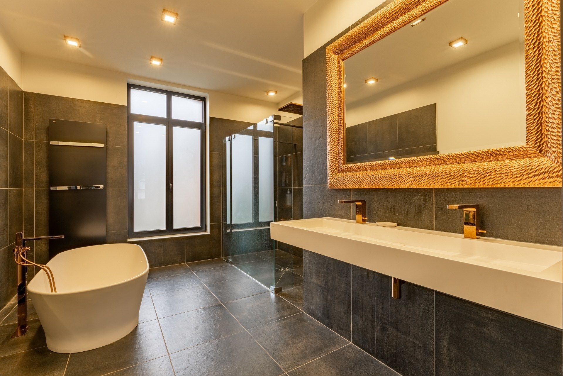 luxury house 8 Rooms for sale on ROUEN (76000)