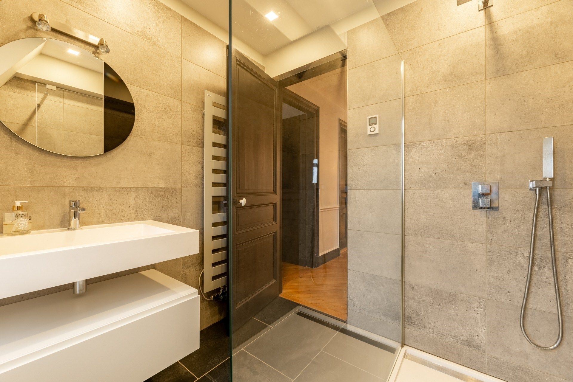 luxury house 8 Rooms for sale on ROUEN (76000)