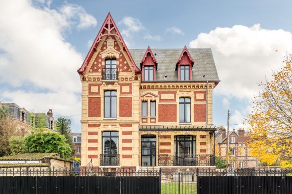 Sale Luxury house Rouen 8 Rooms 226 m²