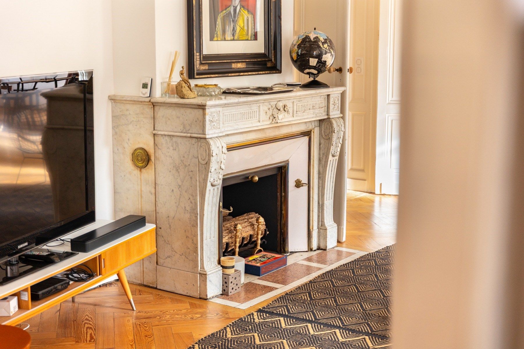 luxury apartment 5 Rooms for sale on BORDEAUX (33000)