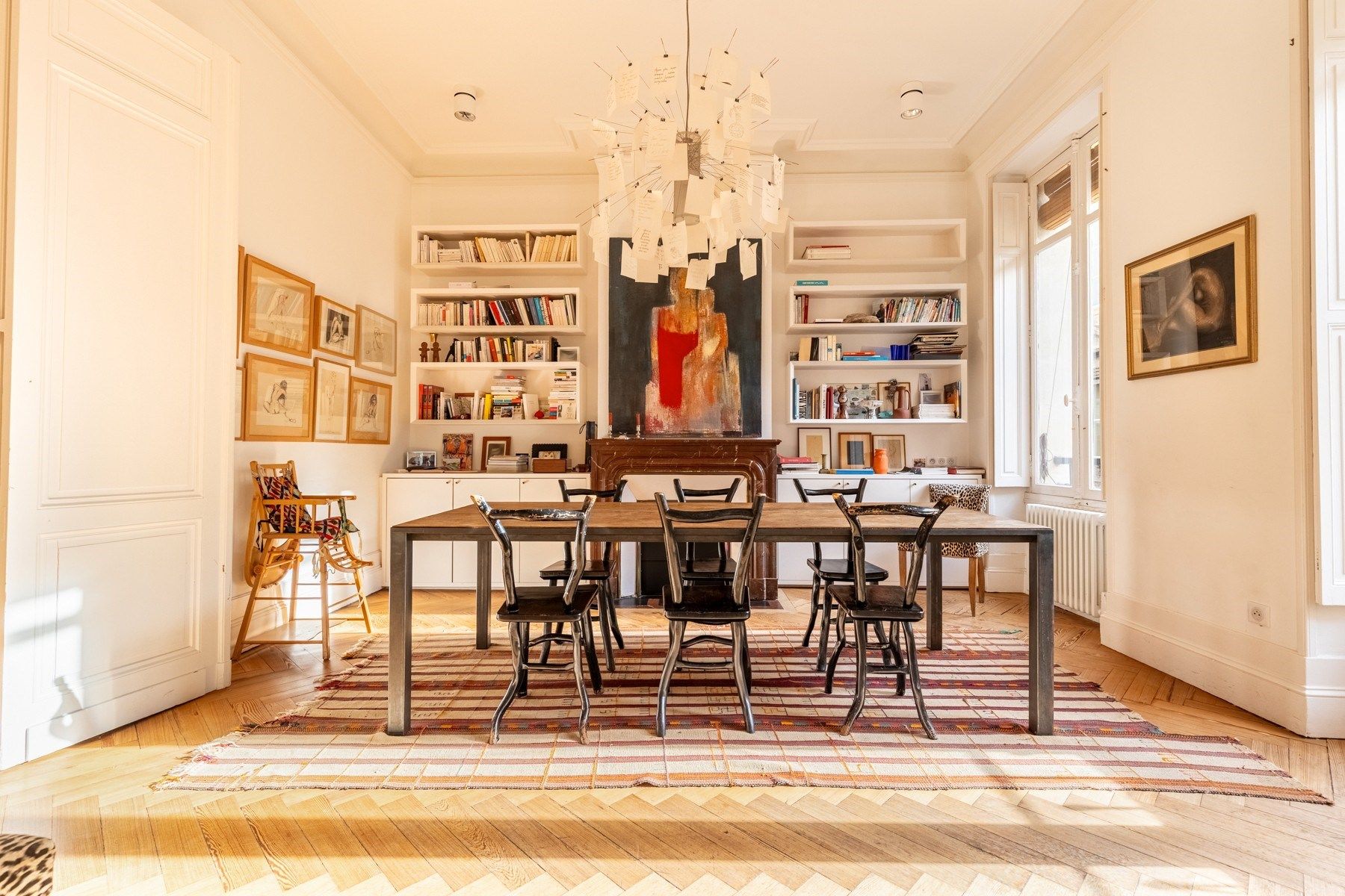 luxury apartment 5 Rooms for sale on BORDEAUX (33000)