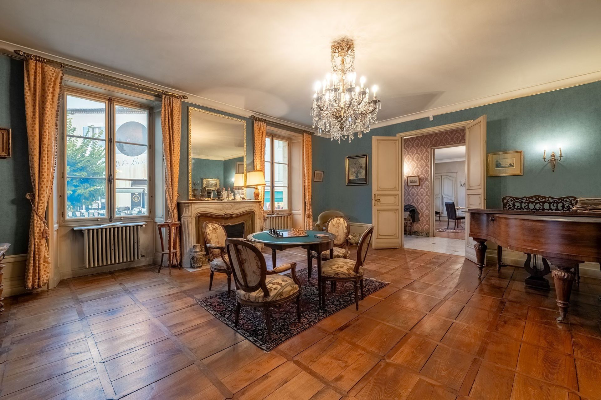 luxury house 10 Rooms for sale on NONTRON (24300)