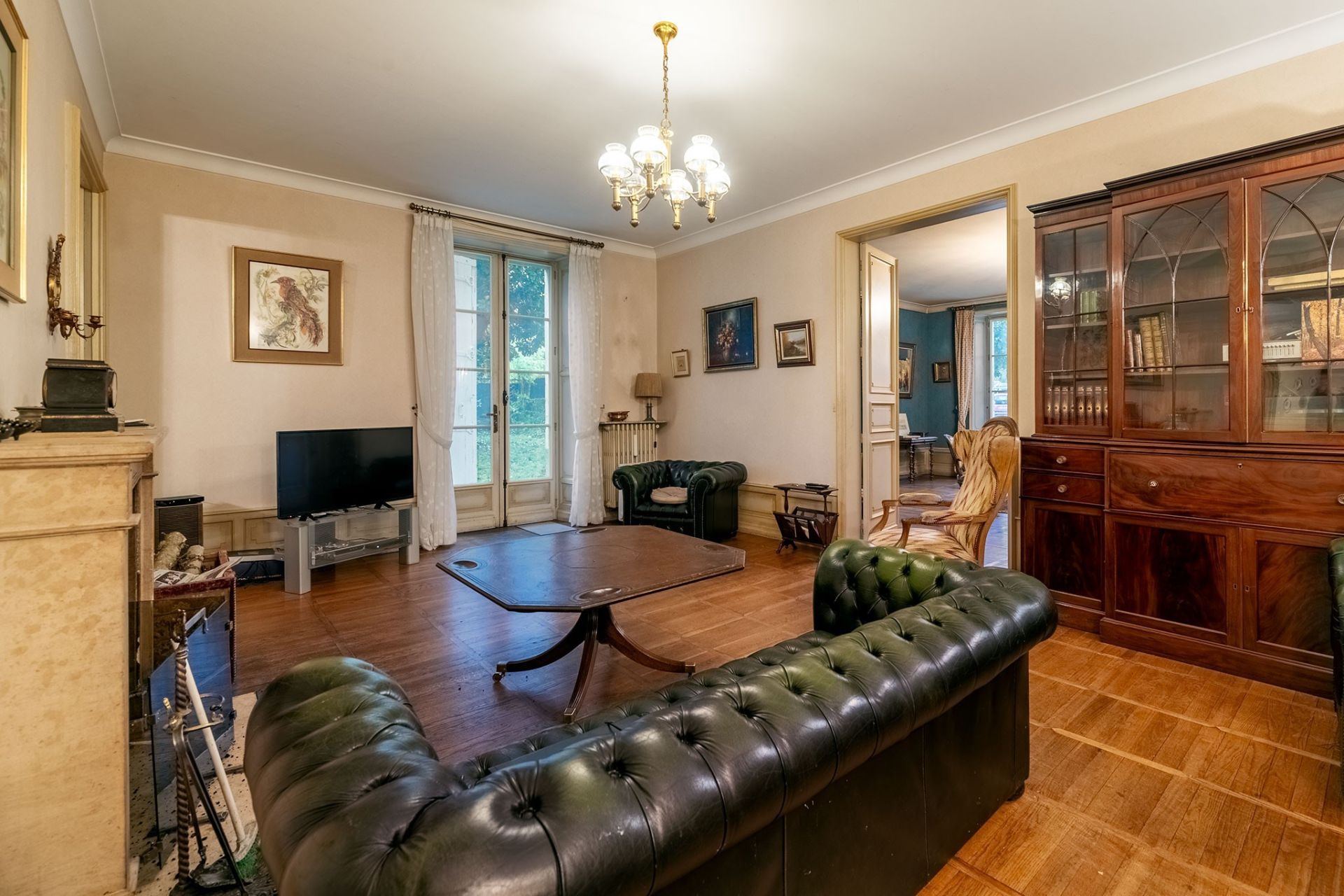 luxury house 10 Rooms for sale on NONTRON (24300)