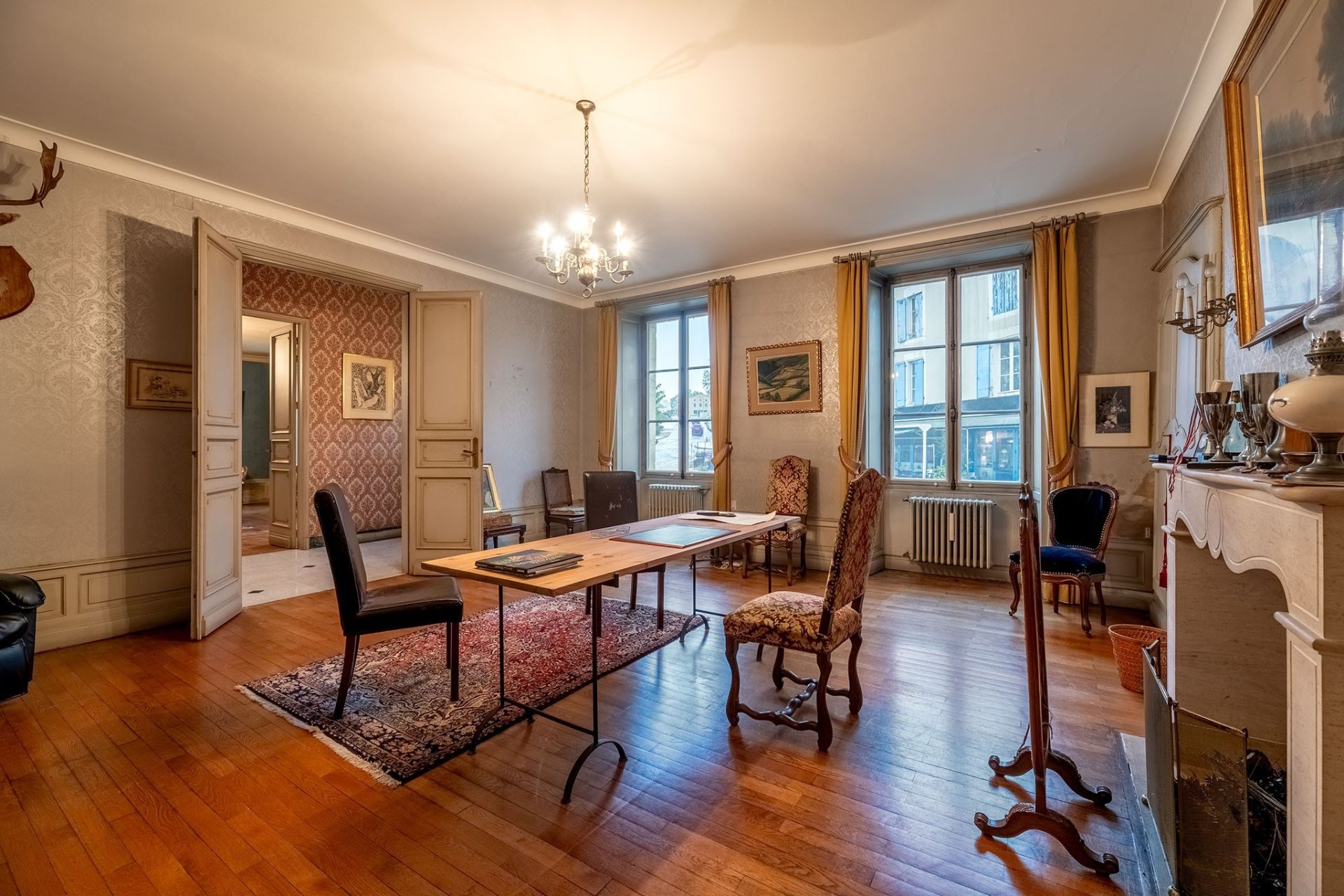 luxury house 10 Rooms for sale on NONTRON (24300)