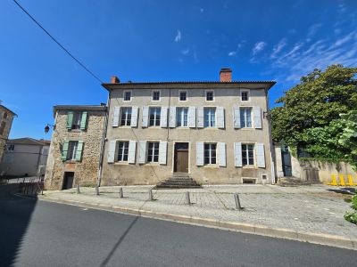 Sale Luxury house Nontron 10&nbsp;Rooms 372&nbsp;m²
