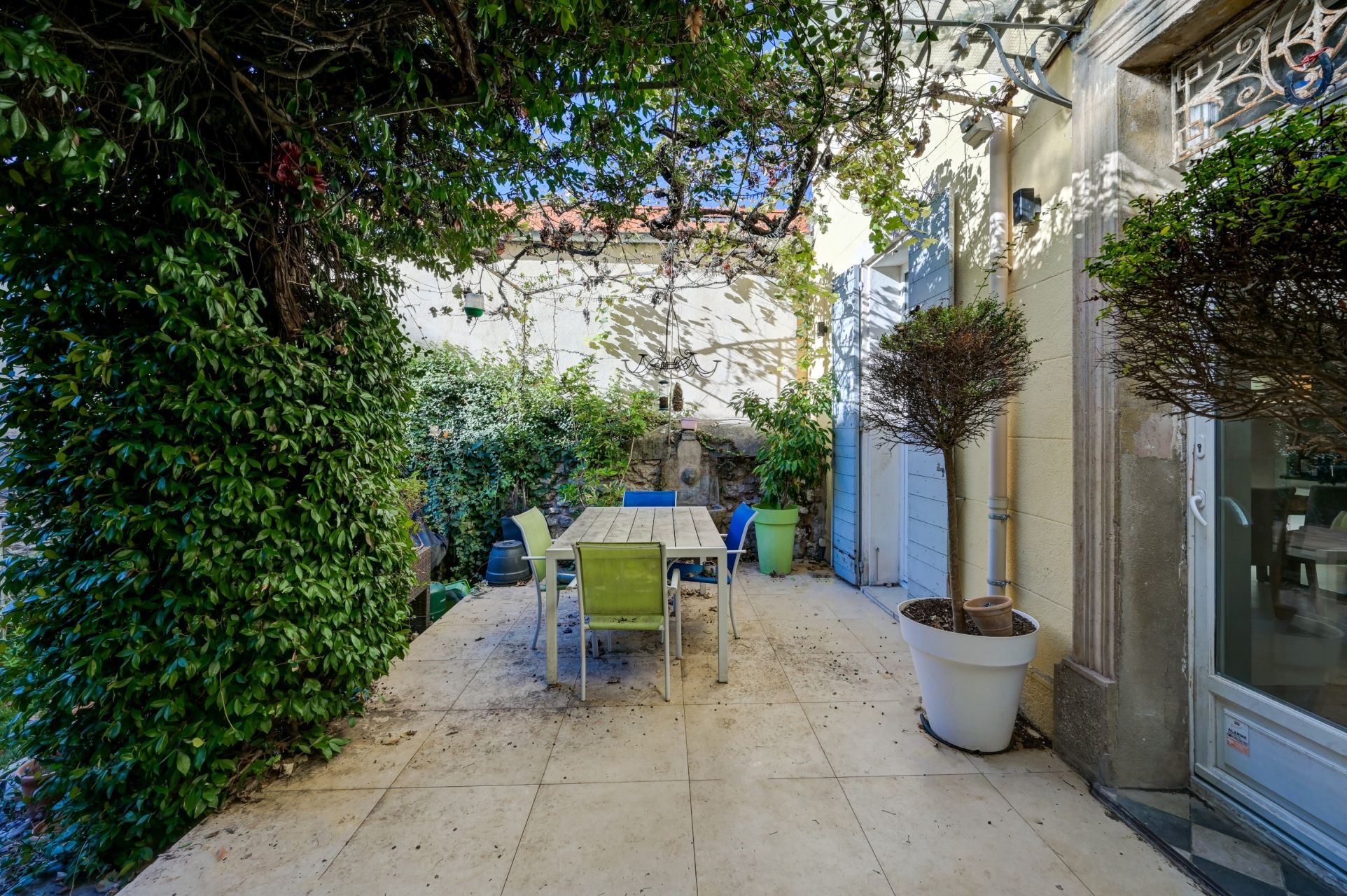 luxury house 10 Rooms for sale on AIX EN PROVENCE (13100)