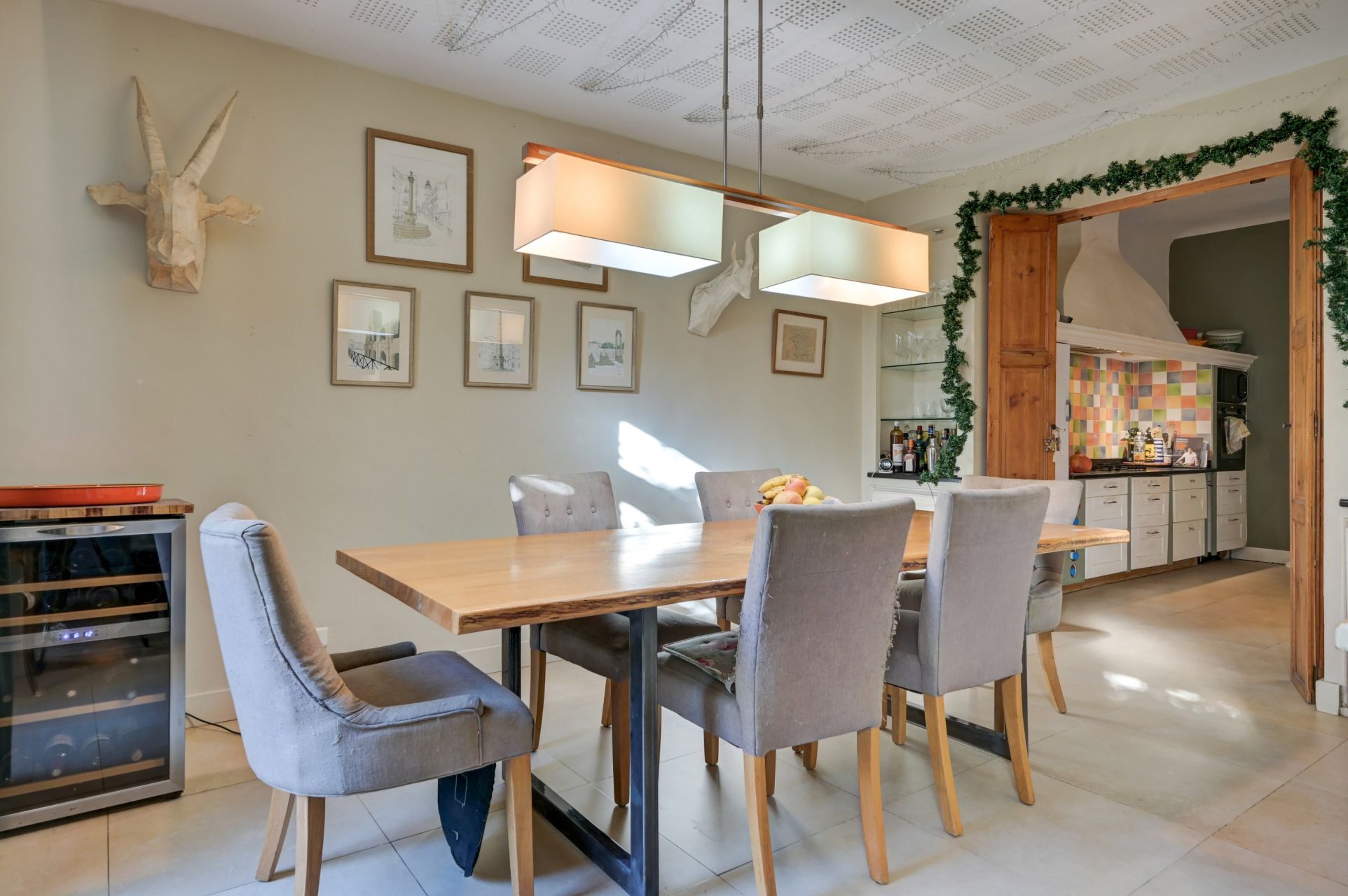 luxury house 10 Rooms for sale on AIX EN PROVENCE (13100)