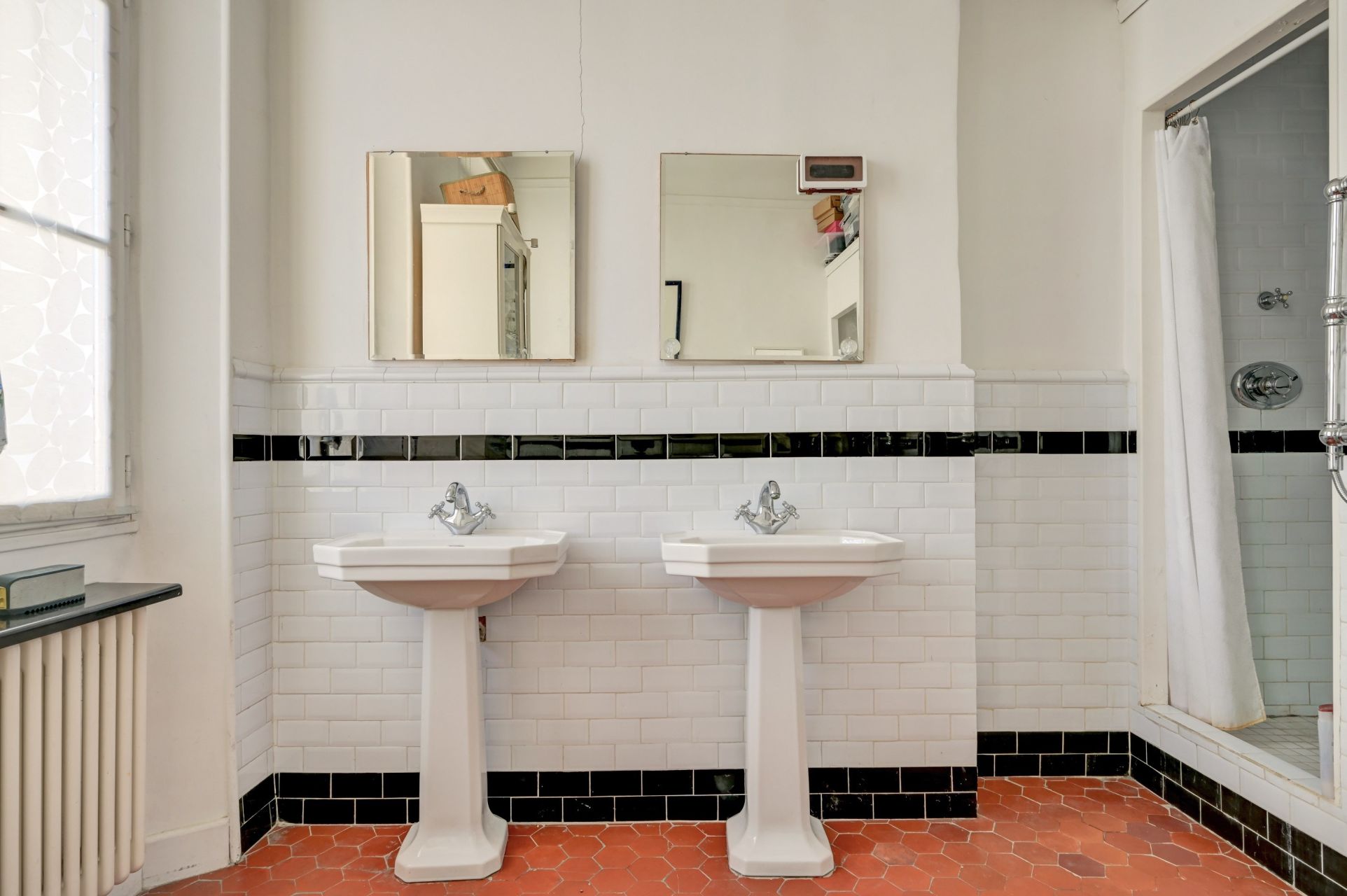 luxury house 10 Rooms for sale on AIX EN PROVENCE (13100)