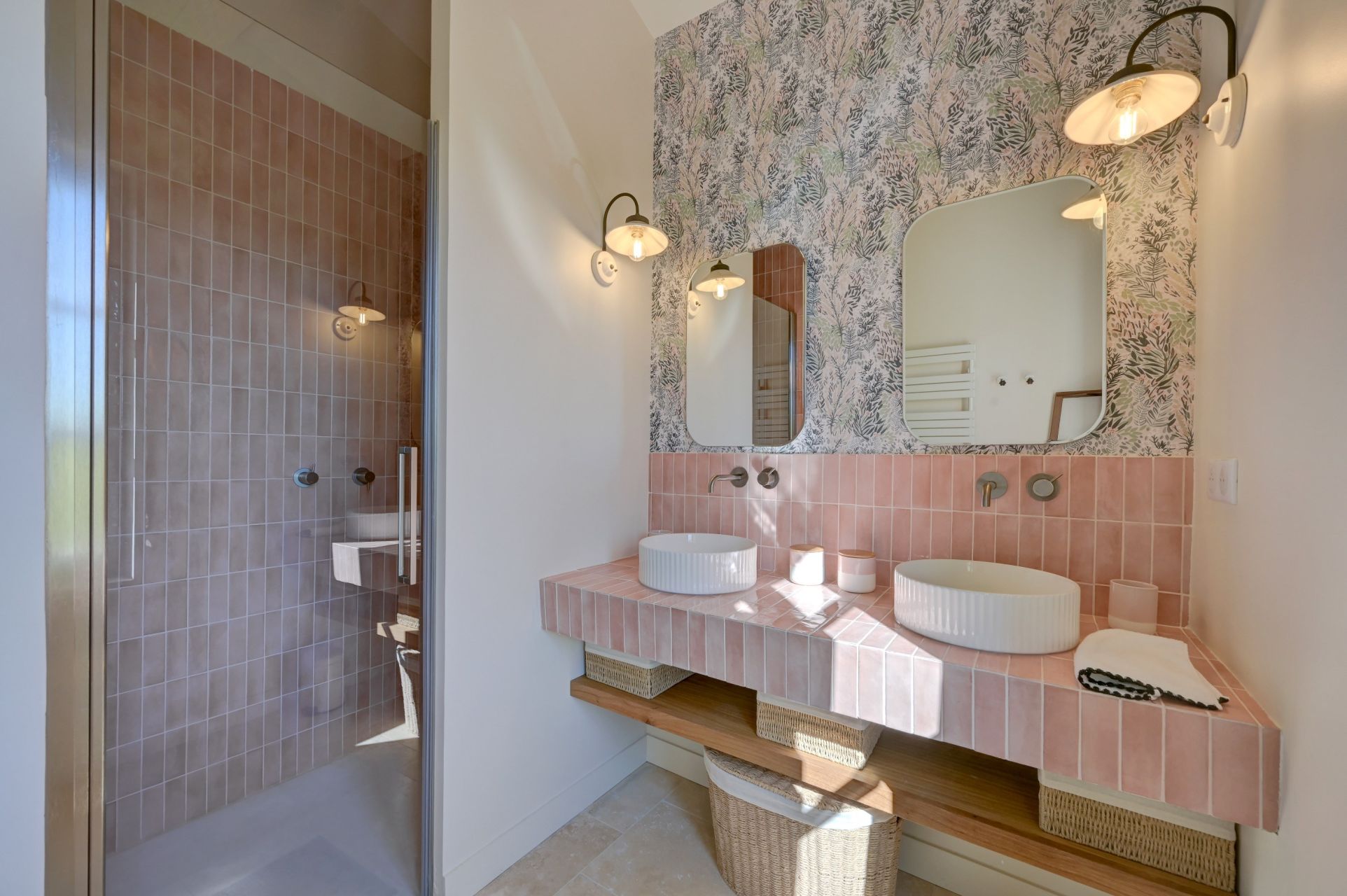 bastide 9 Rooms for seasonal rent on LE PUY STE REPARADE (13610)