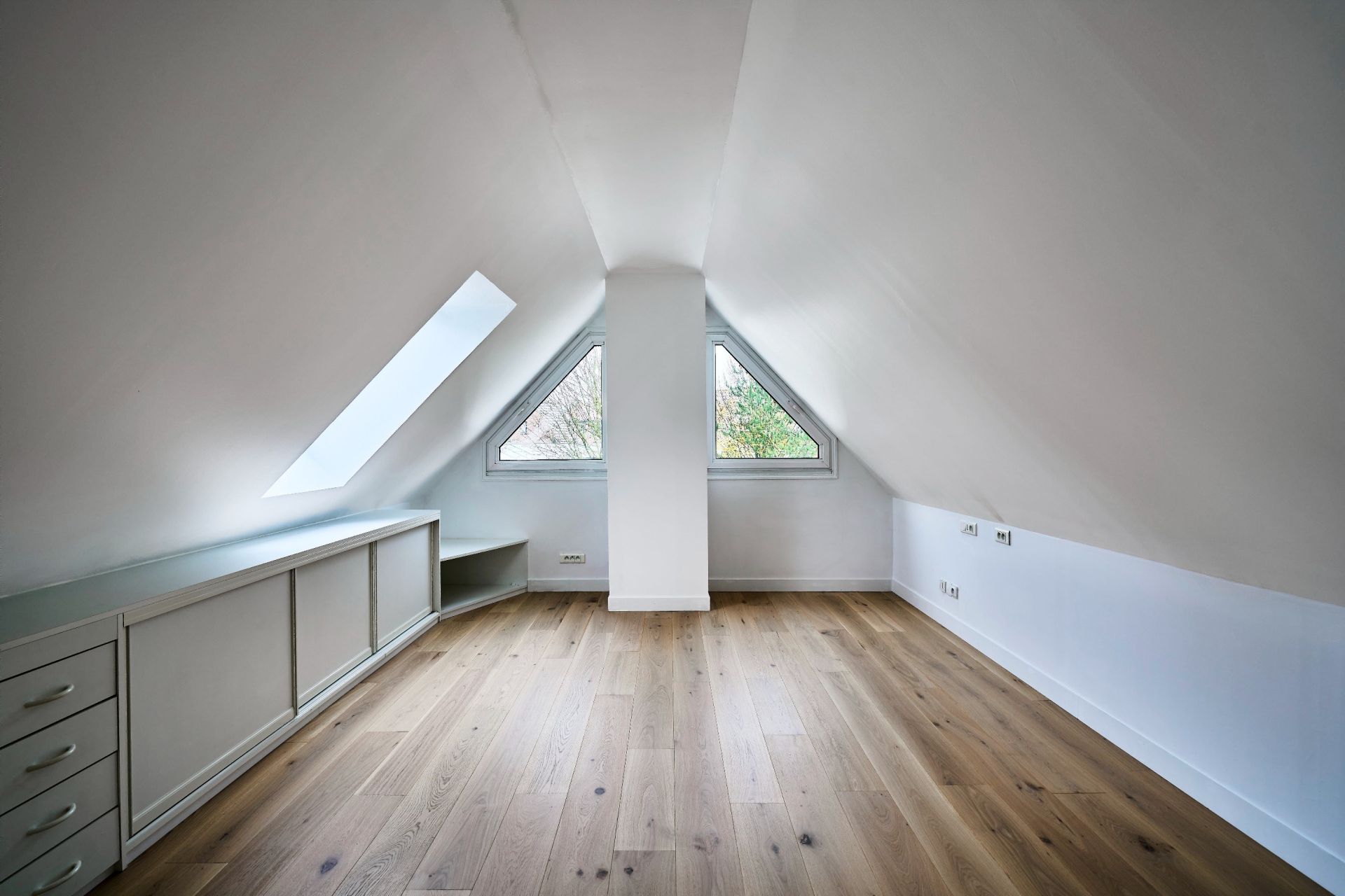 luxury house 12 Rooms for sale on SAINGHIN EN MELANTOIS (59262)