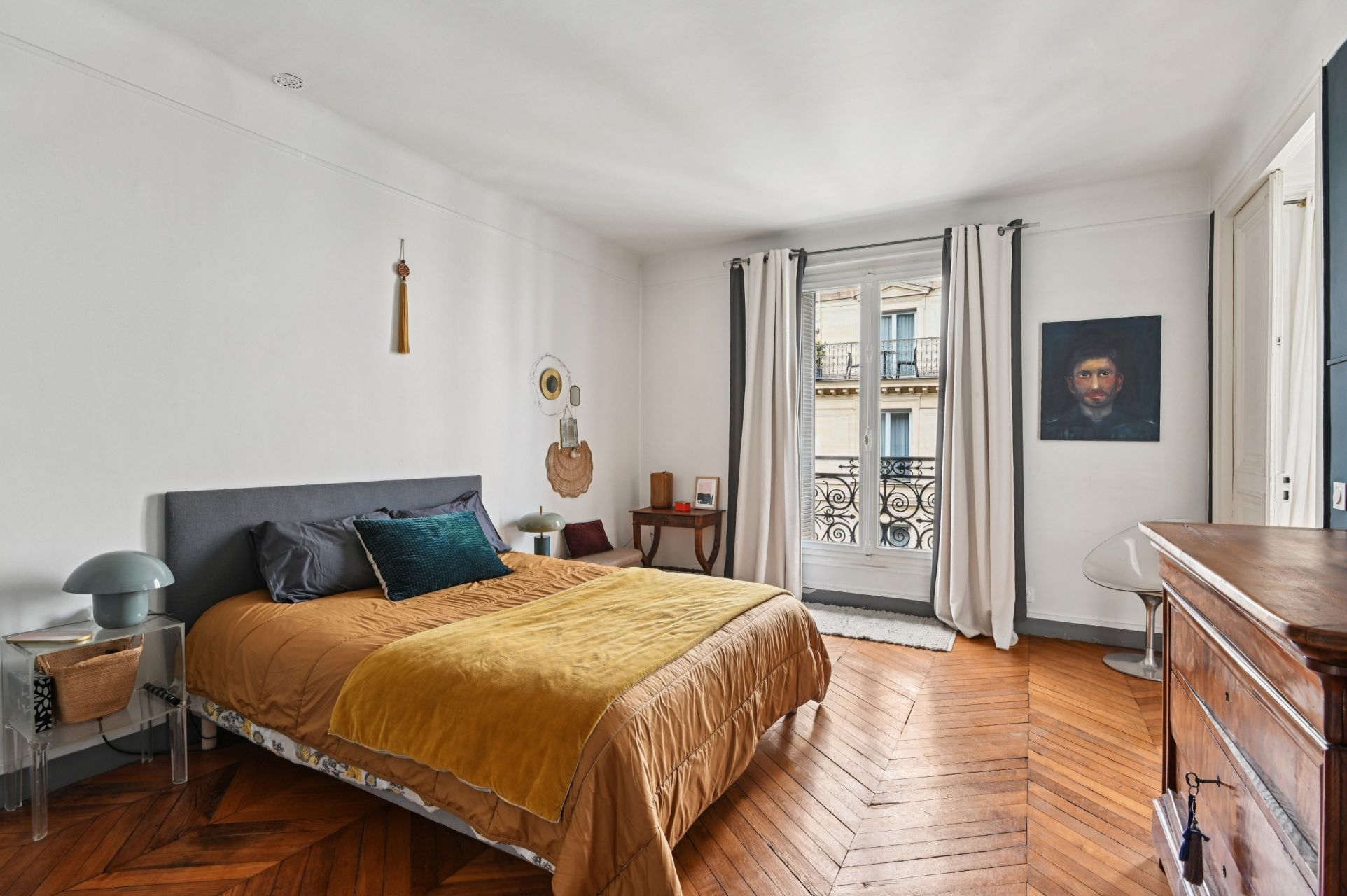 luxury apartment 6 Rooms for sale on PARIS (75008)