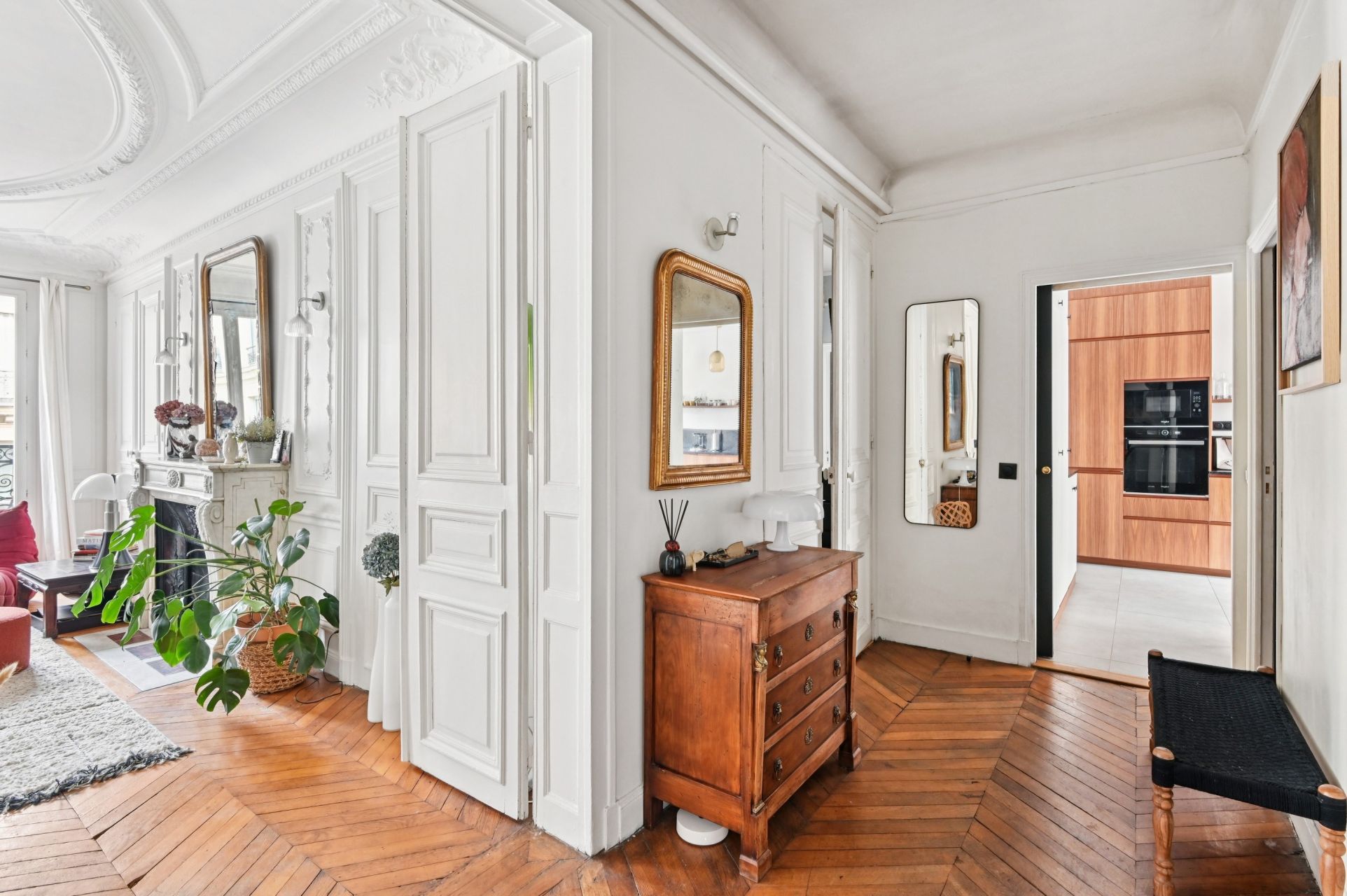 luxury apartment 6 Rooms for sale on PARIS (75008)