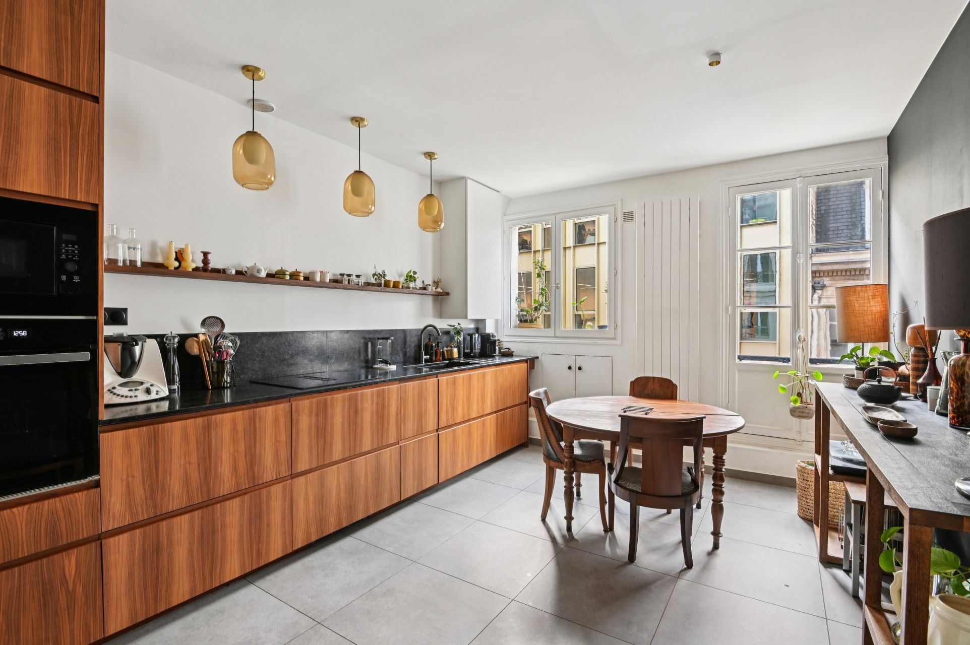 luxury apartment 6 Rooms for sale on PARIS (75008)