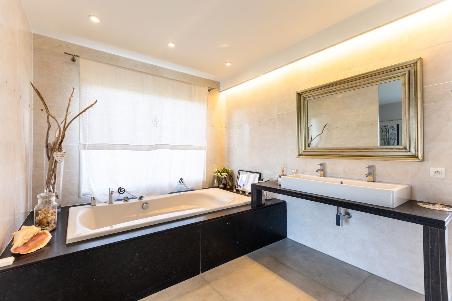 luxury house 6 Rooms for sale on VINCA (66320)