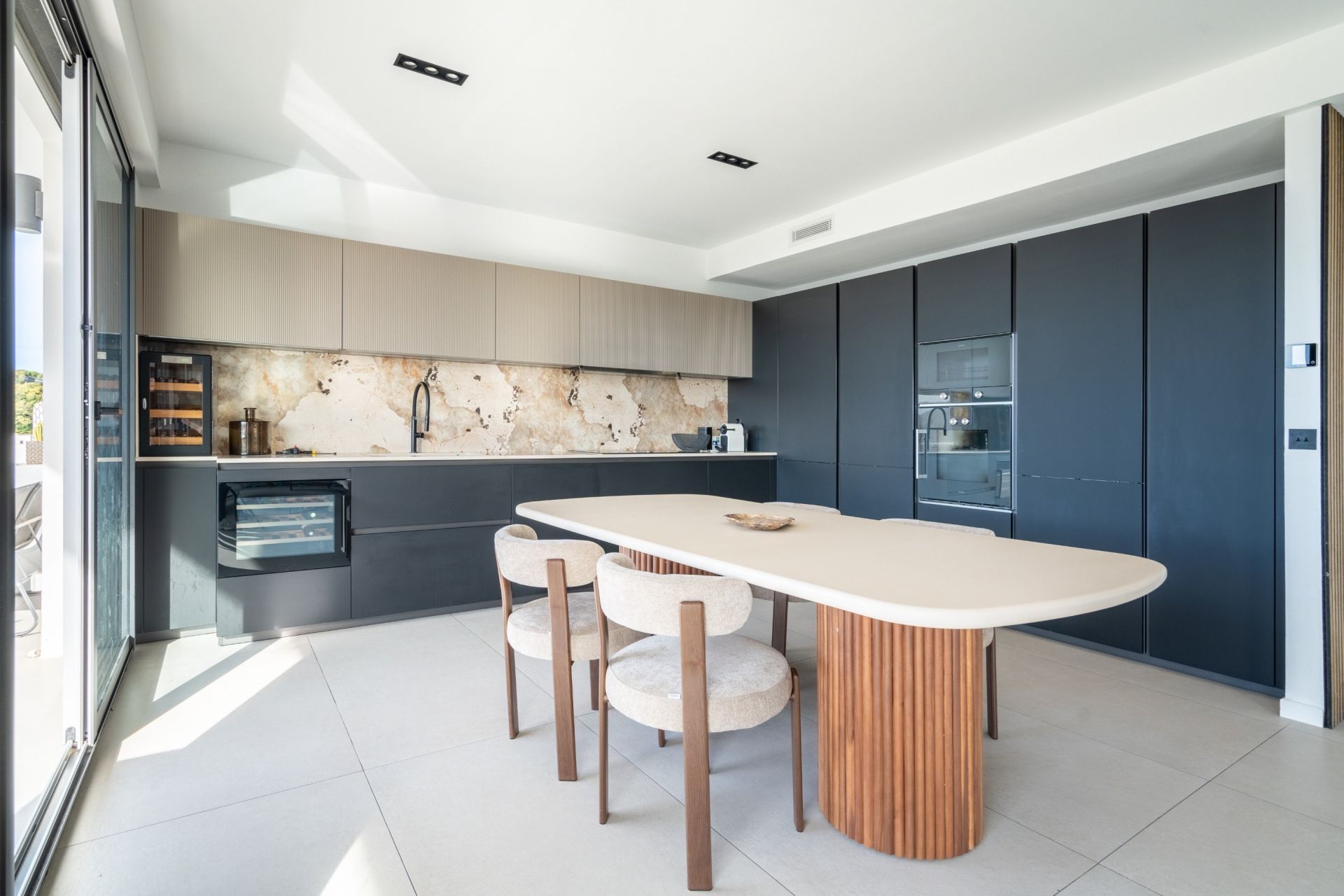 luxury apartment 3 Rooms for sale on MARSEILLE (13008)