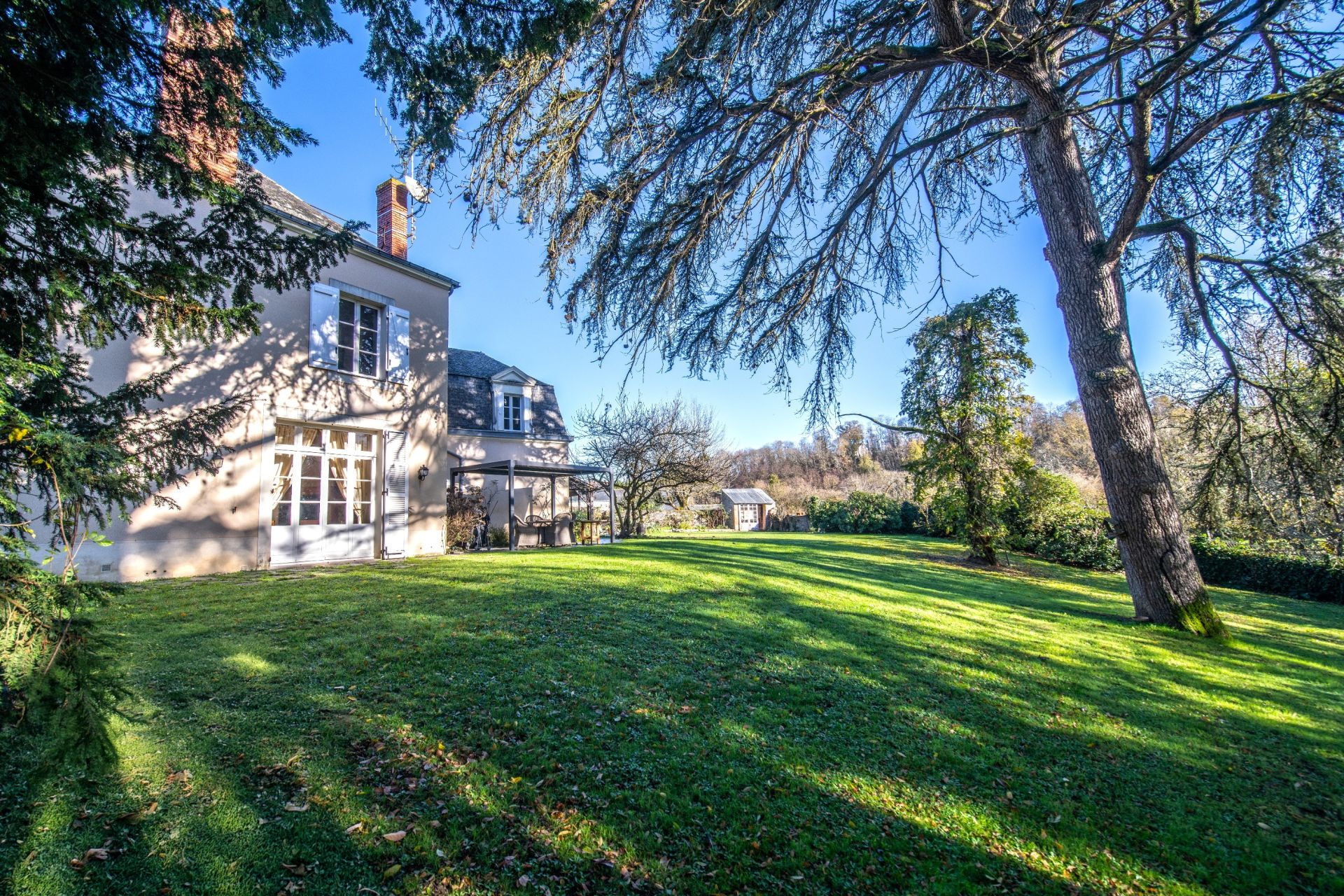maison de luxe 13 Pièces en vente sur SEGRE EN ANJOU BLEU (49500)