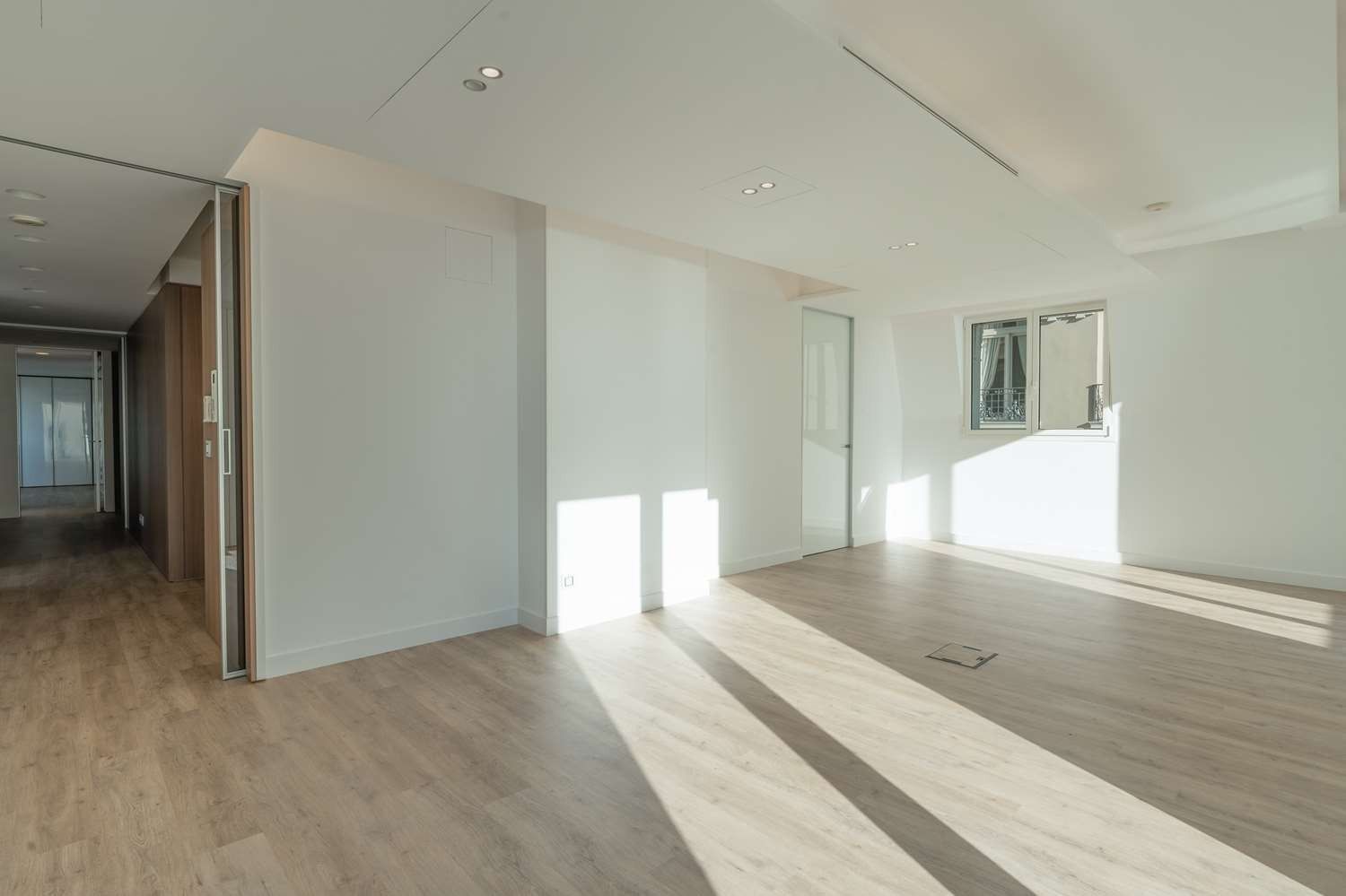 luxury apartment 4 Rooms for rent on MONACO (98000)