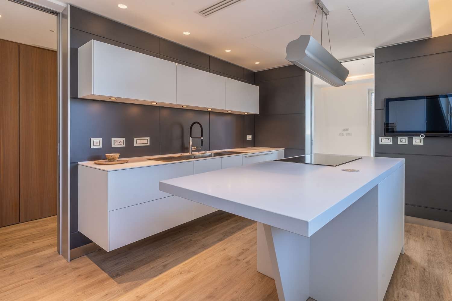 luxury apartment 4 Rooms for rent on MONACO (98000)