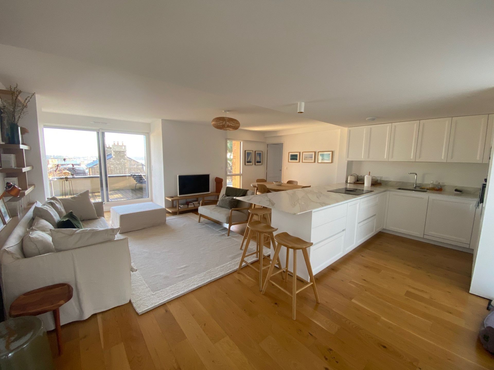 luxury apartment 4 Rooms for sale on DINARD (35800)