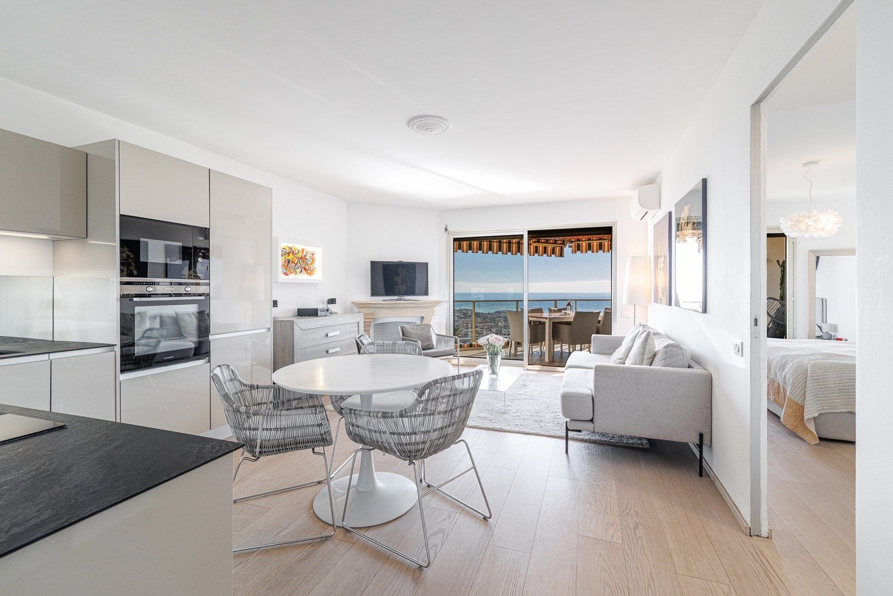 luxury apartment 2 Rooms for sale on NICE (06000)