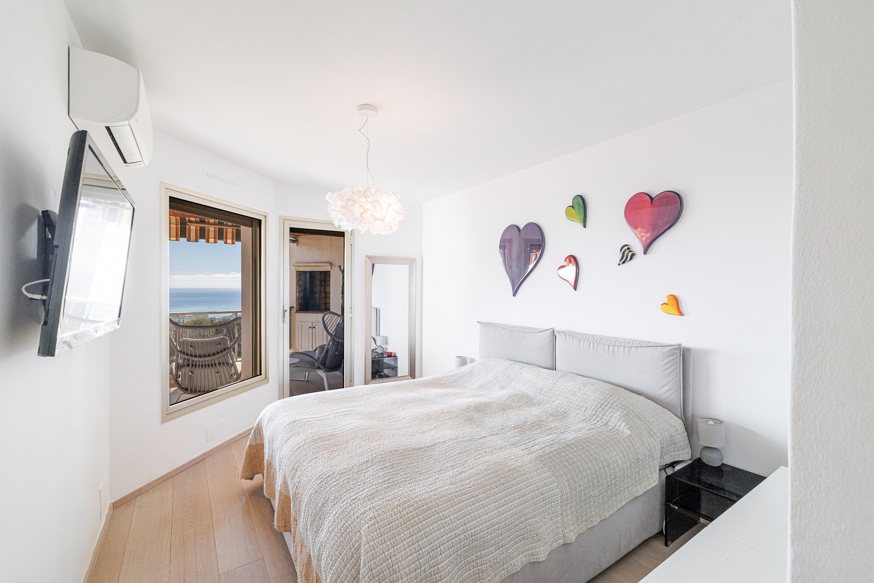 luxury apartment 2 Rooms for sale on NICE (06000)