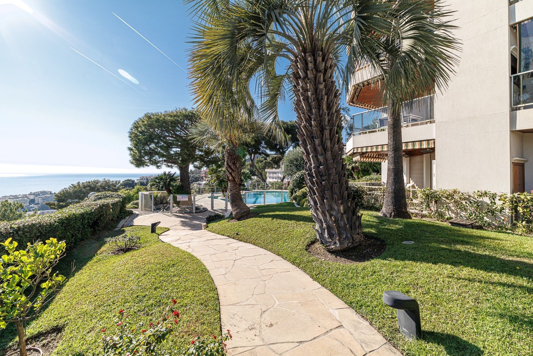 luxury apartment 2 Rooms for sale on NICE (06000)