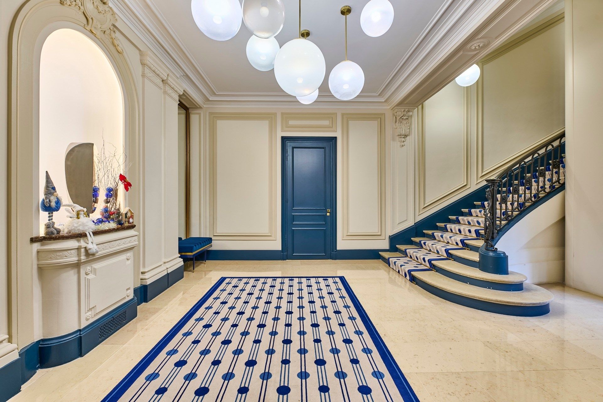 luxury apartment 2 Rooms for sale on PARIS (75008)