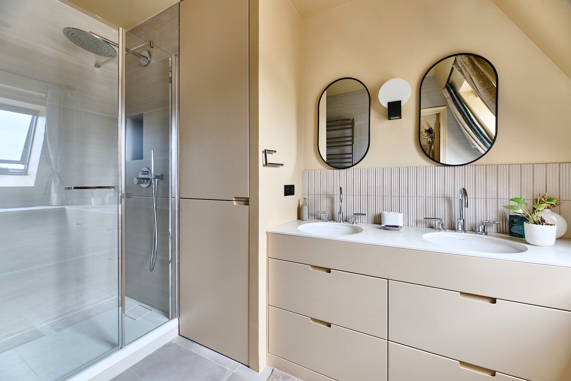 luxury apartment 2 Rooms for sale on PARIS (75008)