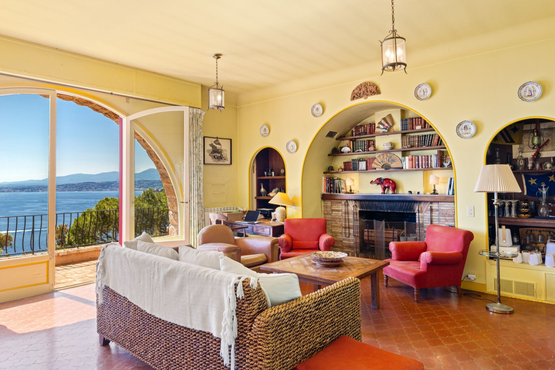 luxury provencale house 9 Rooms for sale on ST JEAN CAP FERRAT (06230)