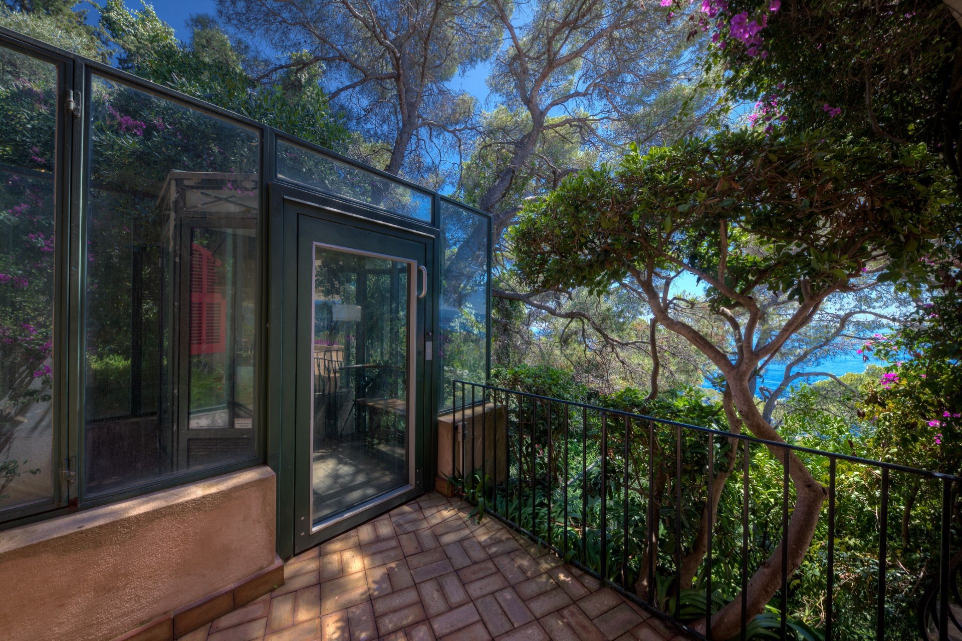 luxury provencale house 9 Rooms for sale on ST JEAN CAP FERRAT (06230)