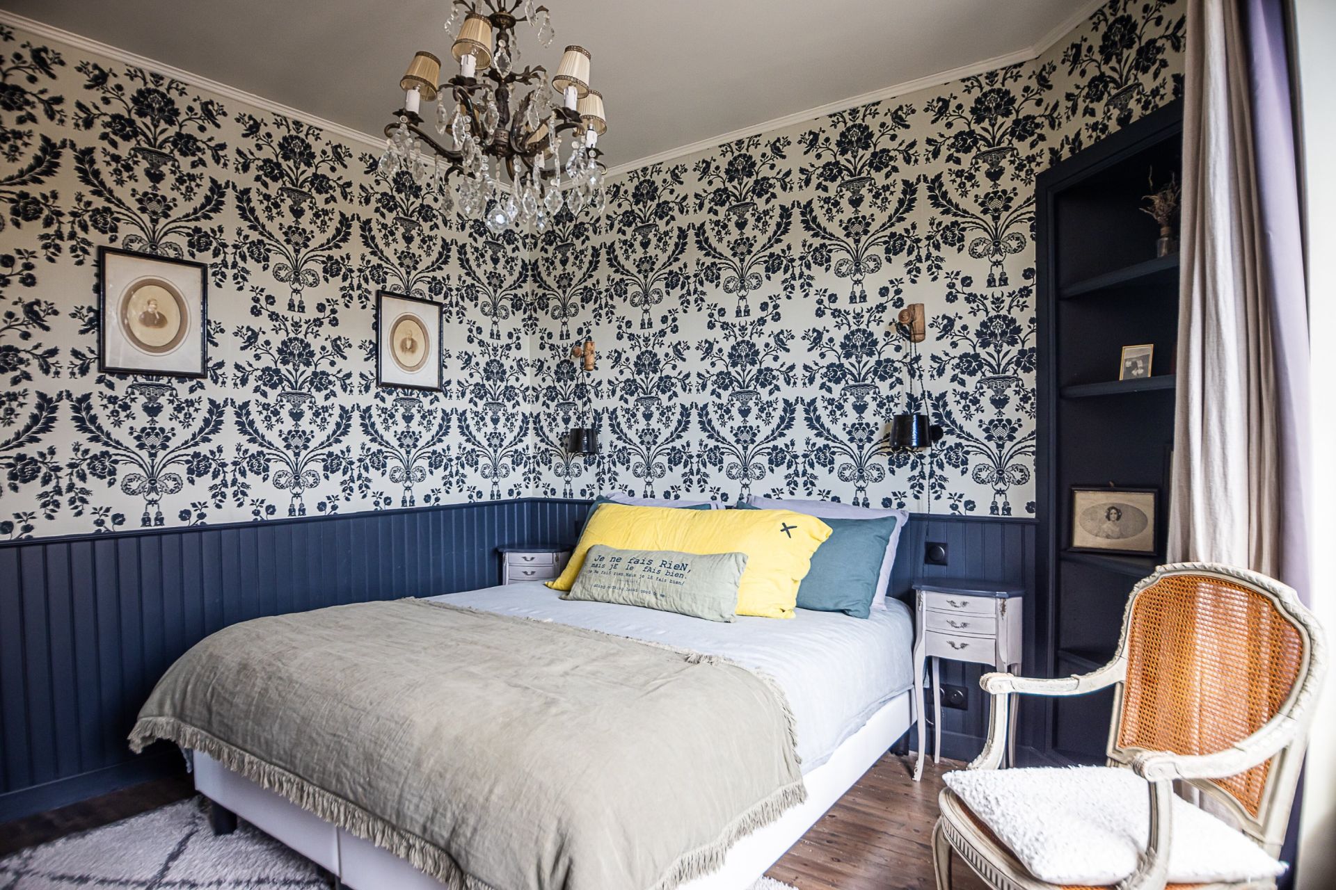 luxury house 9 Rooms for sale on PLOUBAZLANEC (22620)