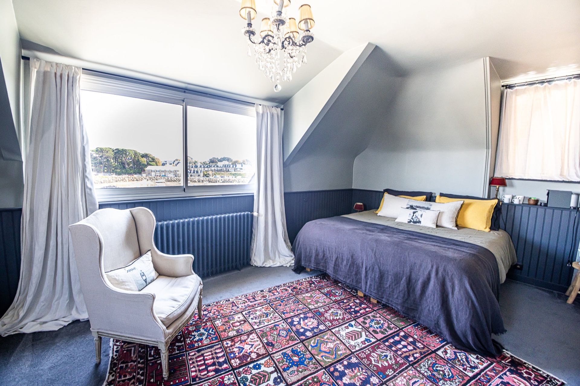 luxury house 9 Rooms for sale on PLOUBAZLANEC (22620)