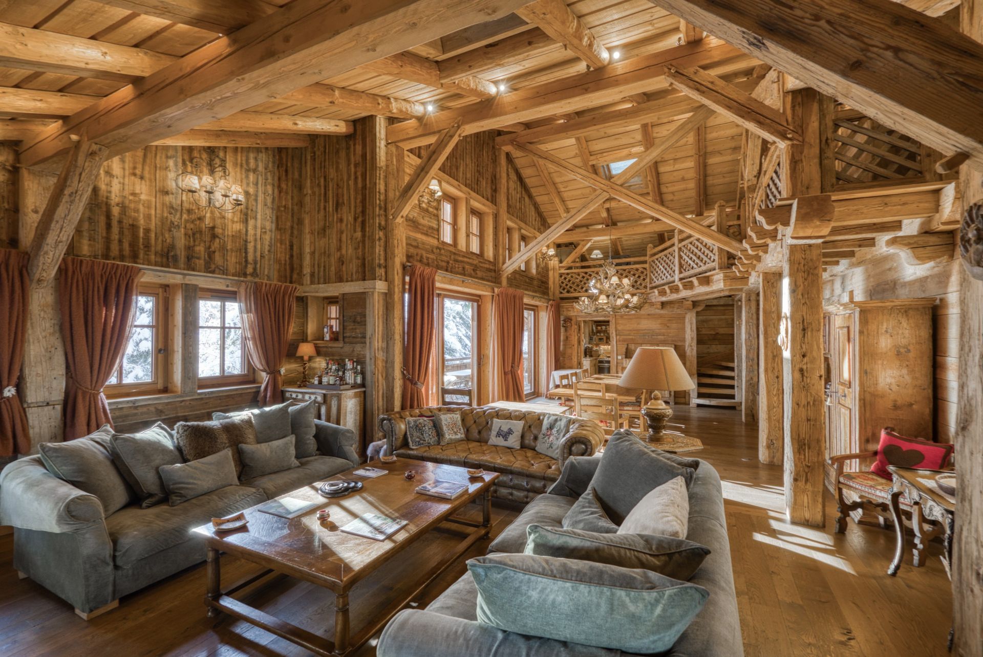 luxury chalet 9 Rooms for sale on MEGEVE (74120)