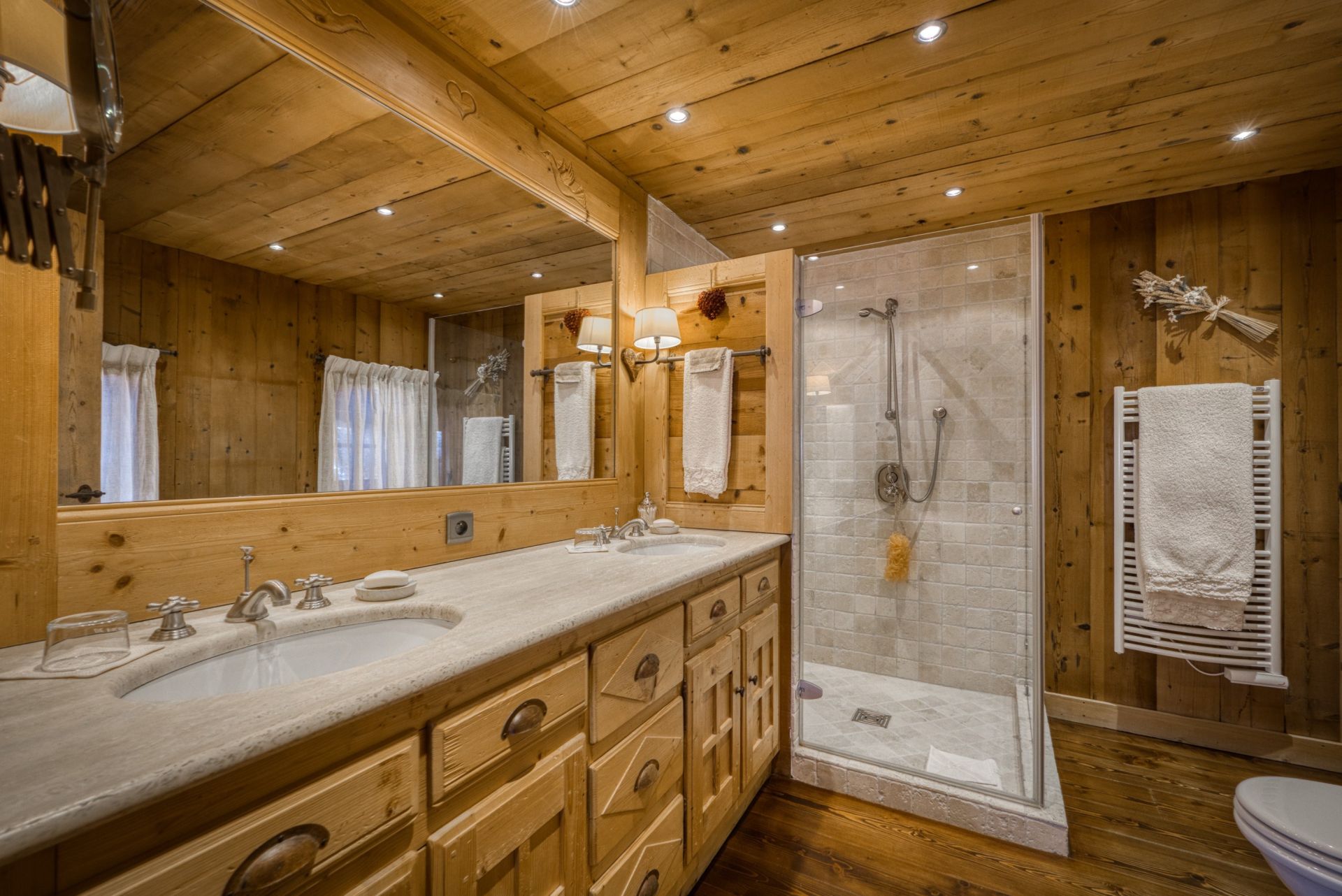 luxury chalet 9 Rooms for sale on MEGEVE (74120)
