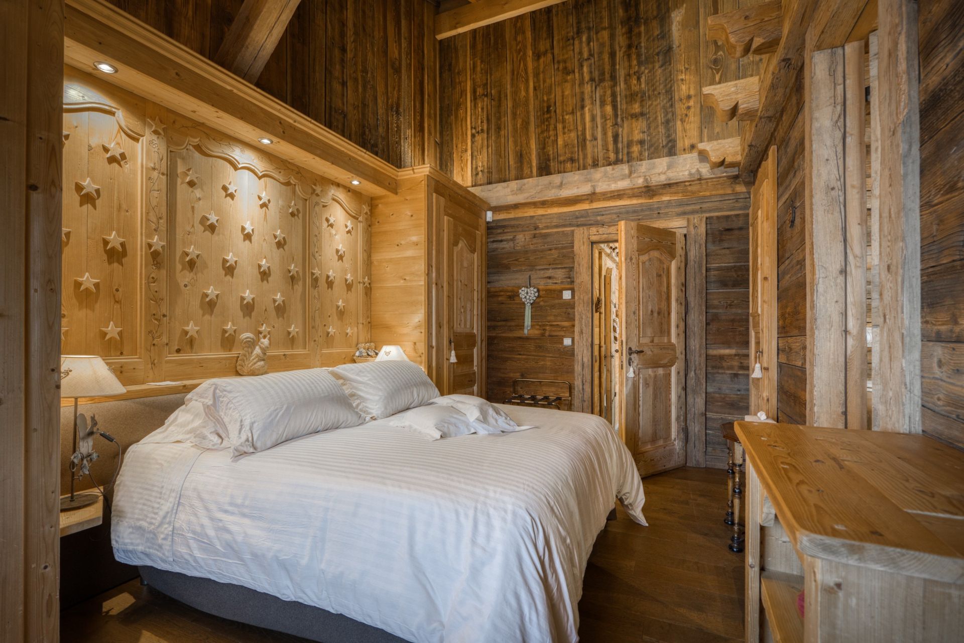 luxury chalet 9 Rooms for sale on MEGEVE (74120)