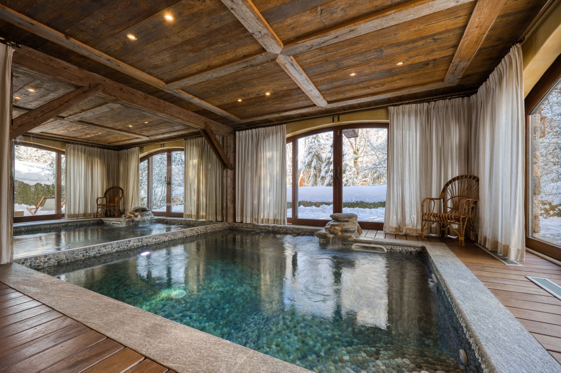 luxury chalet 9 Rooms for sale on MEGEVE (74120)