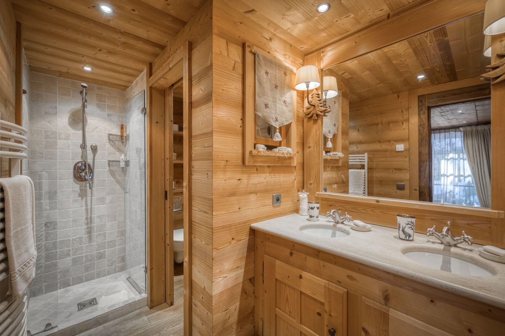 luxury chalet 9 Rooms for sale on MEGEVE (74120)