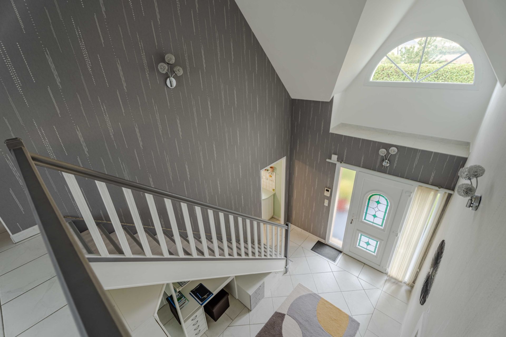 luxury house 8 Rooms for sale on BERNIERES SUR MER (14990)
