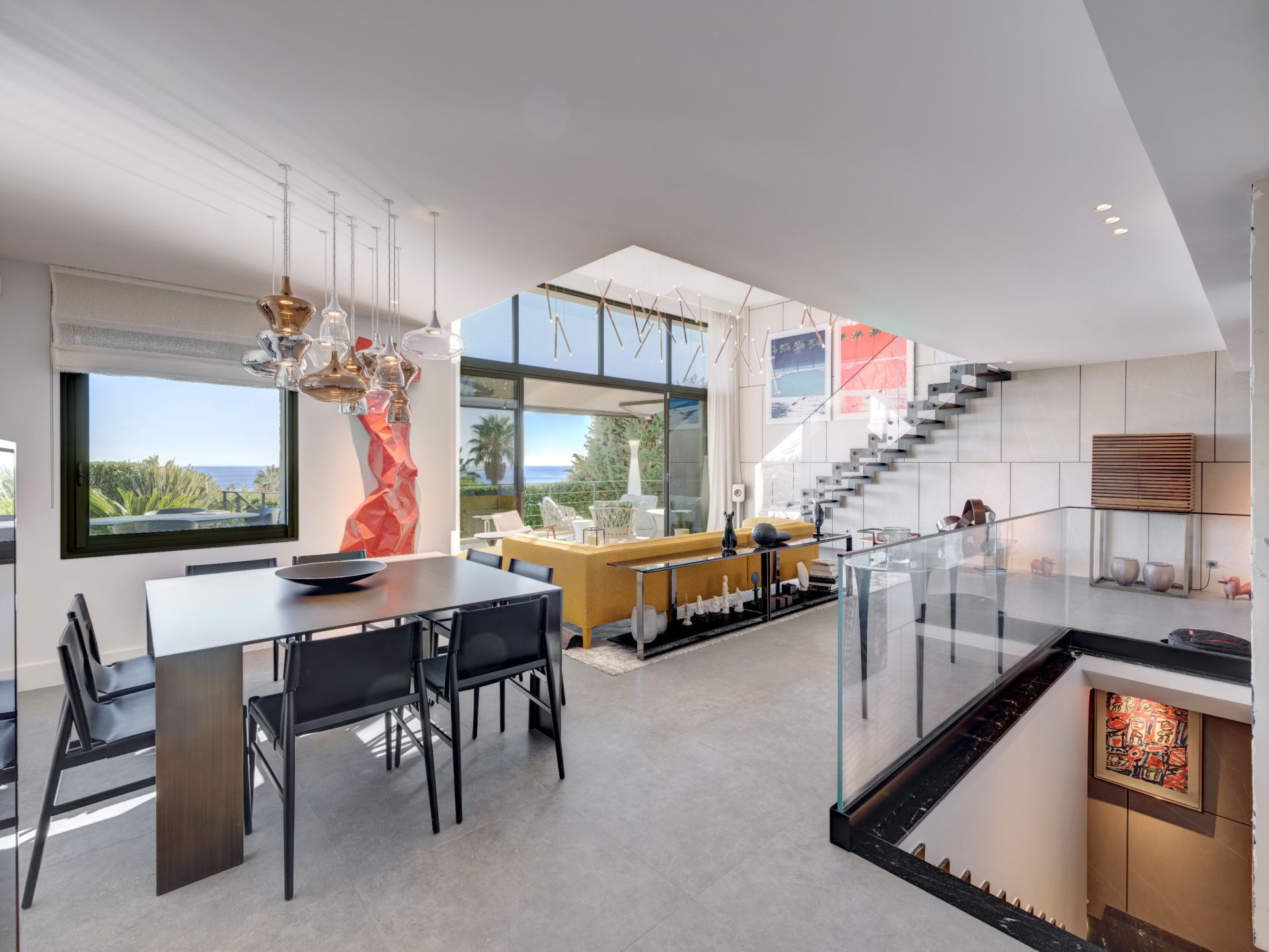 luxury villa 5 Rooms for sale on CANNES (06400)