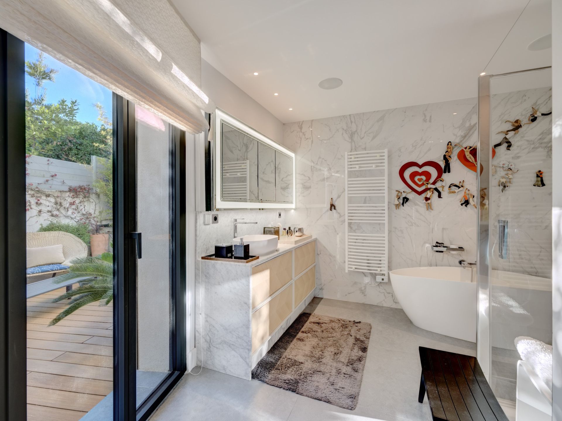 luxury villa 5 Rooms for sale on CANNES (06400)