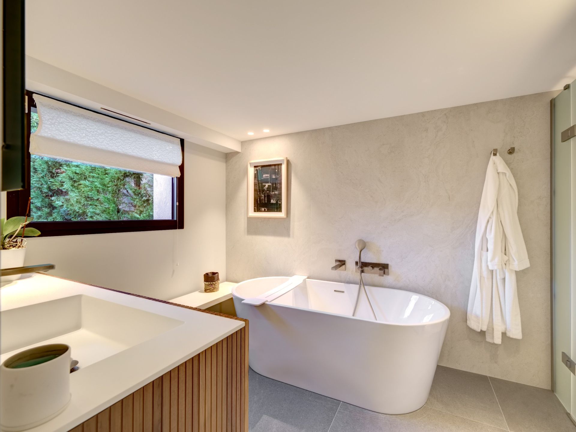 luxury villa 5 Rooms for sale on CANNES (06400)
